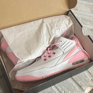 Jordan Max Aura 3 Black and Gold Box